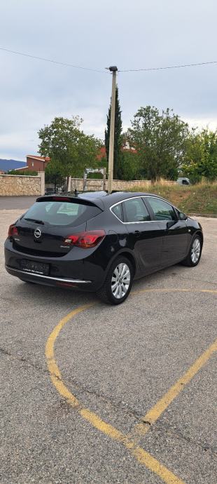 Opel Astra 1.7 cdti, fotografija 3