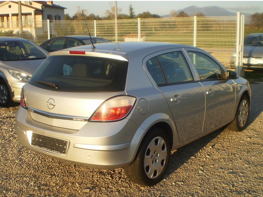Pareri Opel Astra H 1 7 Cdti 110 Cp Opel Astra H 1,7 CDTI + prijepis i porez uključeni u cijenu, 2005 god.