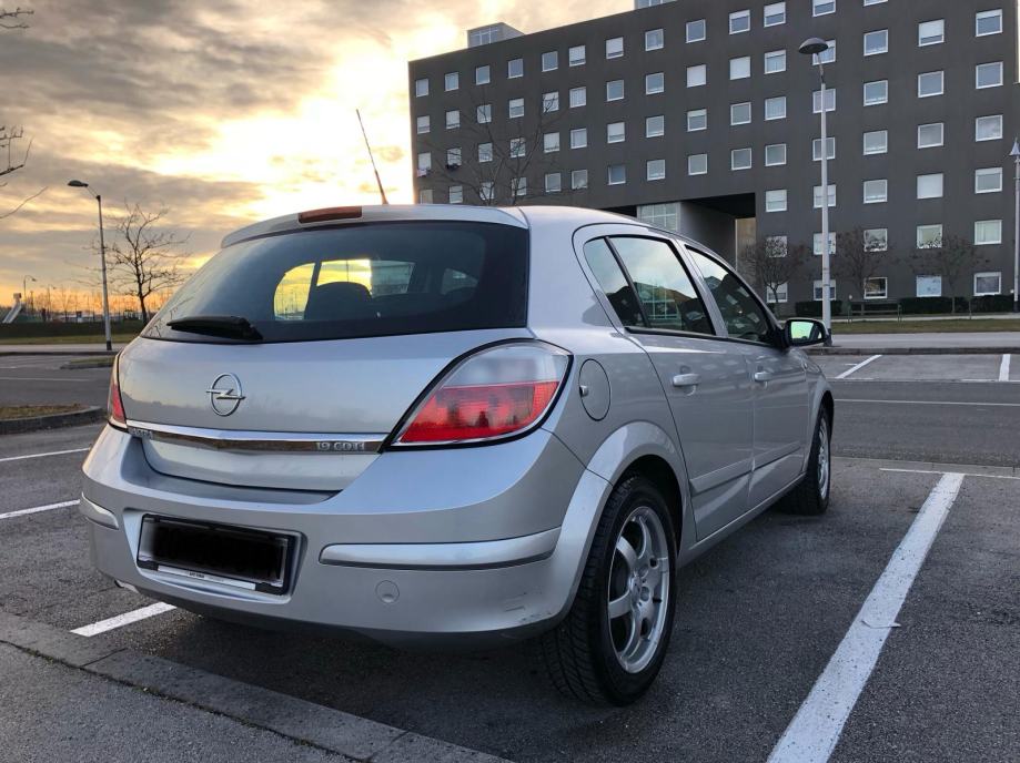 Opel Astra 1 9 Cdti
