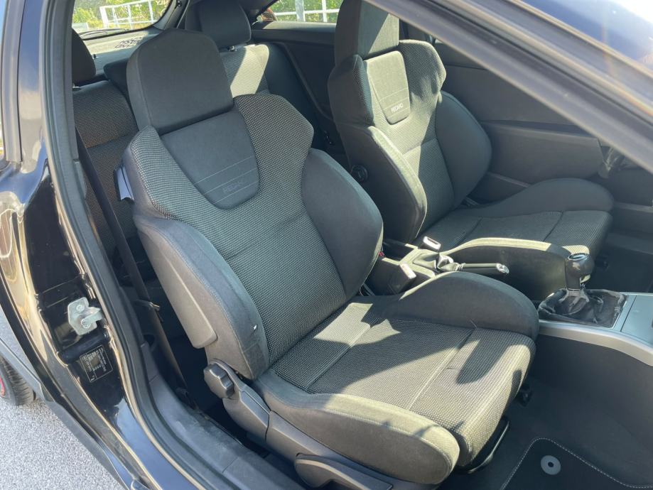 Opel Astra 1,9 CDTI Sport, fotografija 9
