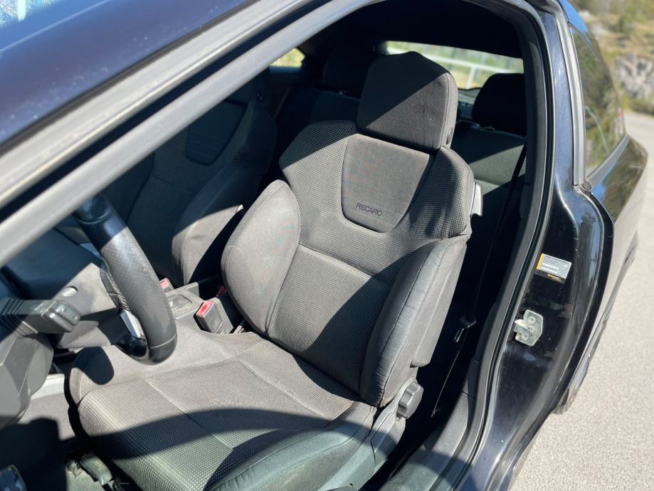 Opel Astra 1,9 CDTI Sport, fotografija 6