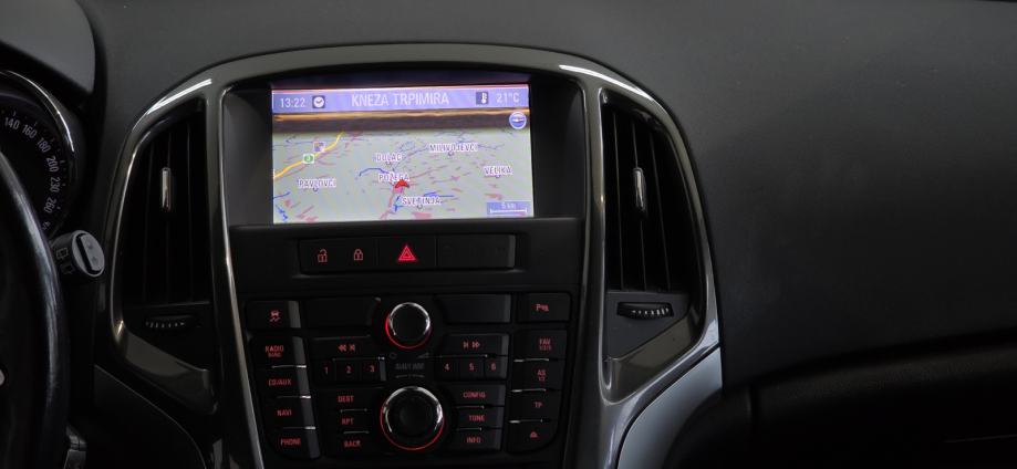 Opel Astra 2,0 CDTI MAKSIMALNO SAČUVAN, fotografija 16