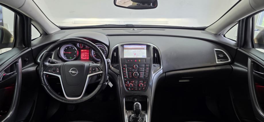 Opel Astra 2,0 CDTI MAKSIMALNO SAČUVAN, fotografija 15