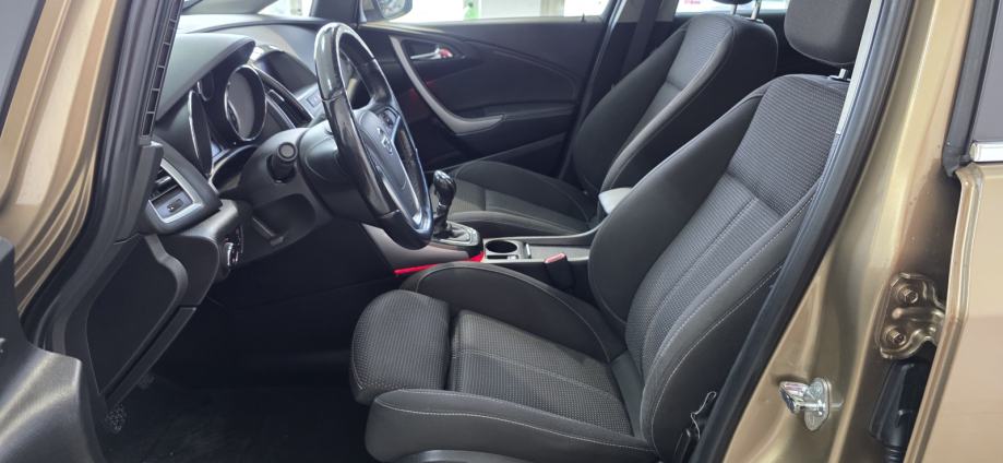 Opel Astra 2,0 CDTI MAKSIMALNO SAČUVAN, fotografija 14