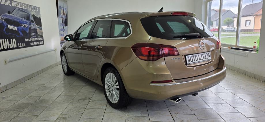 Opel Astra 2,0 CDTI MAKSIMALNO SAČUVAN, fotografija 7