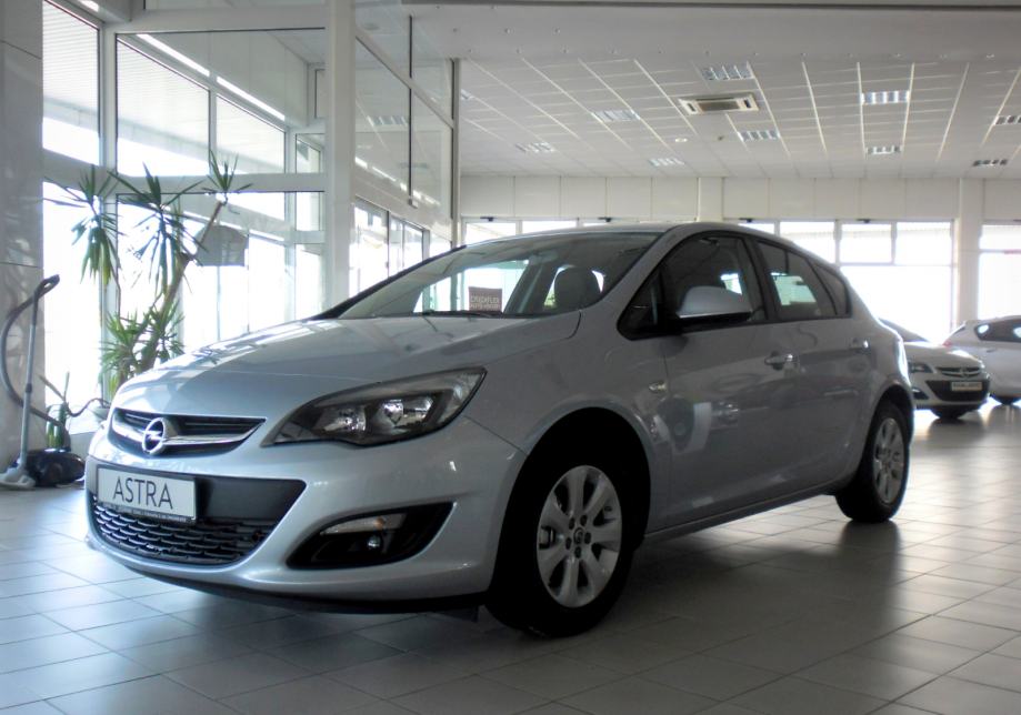 Opel Astra 5 vrata 1.4 16v Enjoy+ "PRODANO"