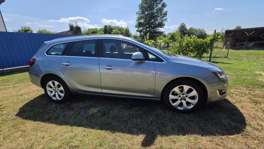 Opel Astra CDTI 1.7, fotografija 4