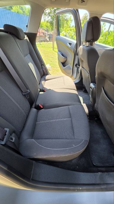 Opel Astra CDTI 1.7, fotografija 10