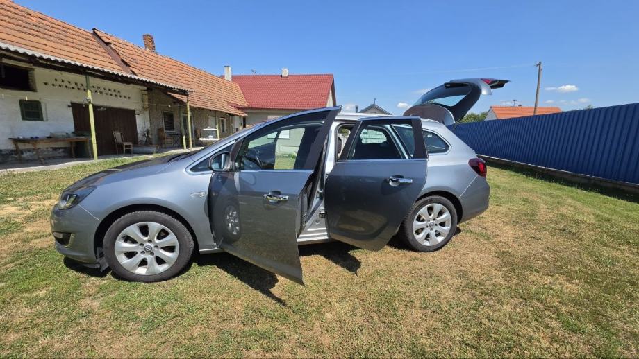 Opel Astra CDTI 1.7, fotografija 9