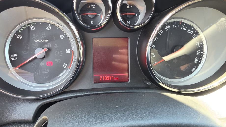 Opel Astra CDTI 1.7, fotografija 12