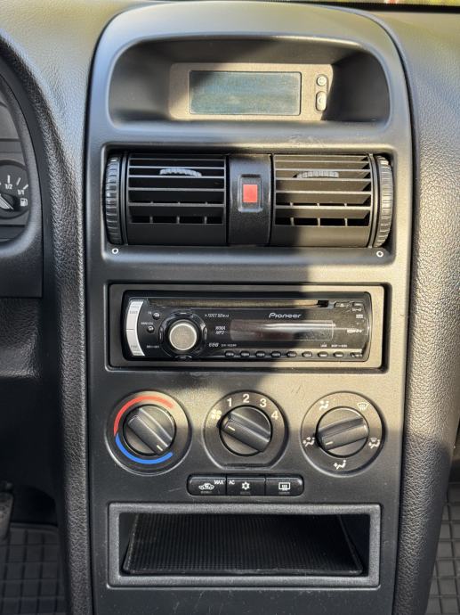 Opel Astra 1.4 16V #1.VLASNIK # REG:07/27 # KLIMA # CIJENA FIKSNA.#, fotografija 13