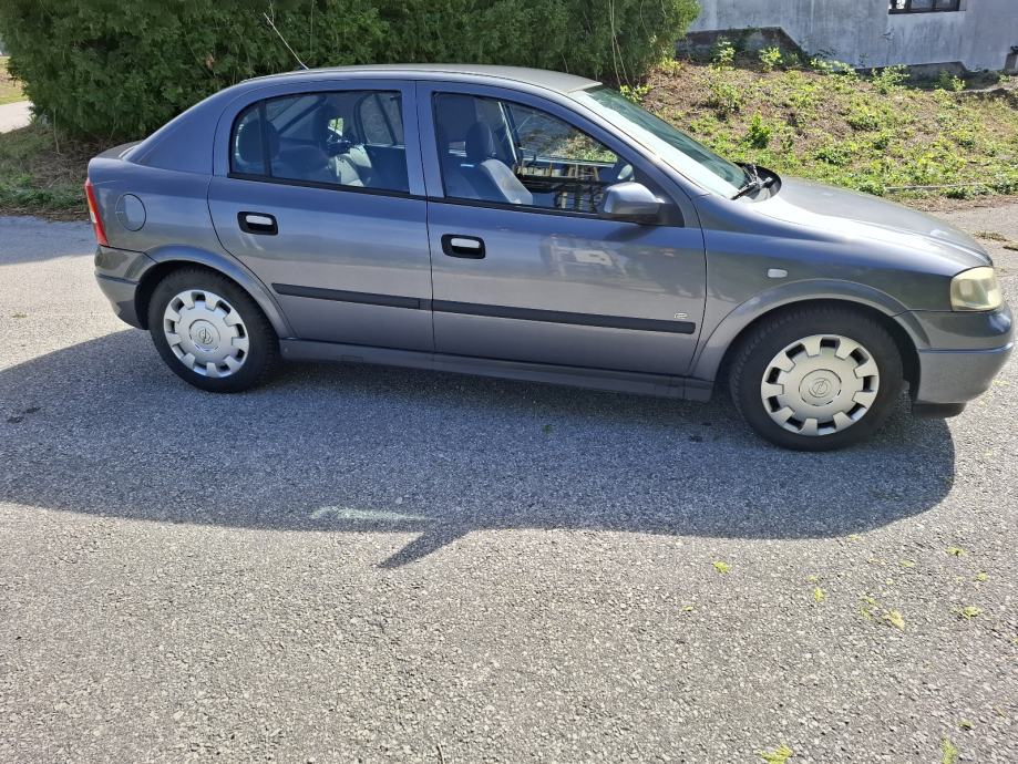Opel Astra Classic 1.4, fotografija 6