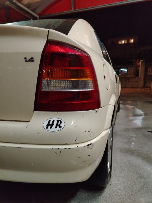 Opel Astra Classic 1.4, fotografija 8