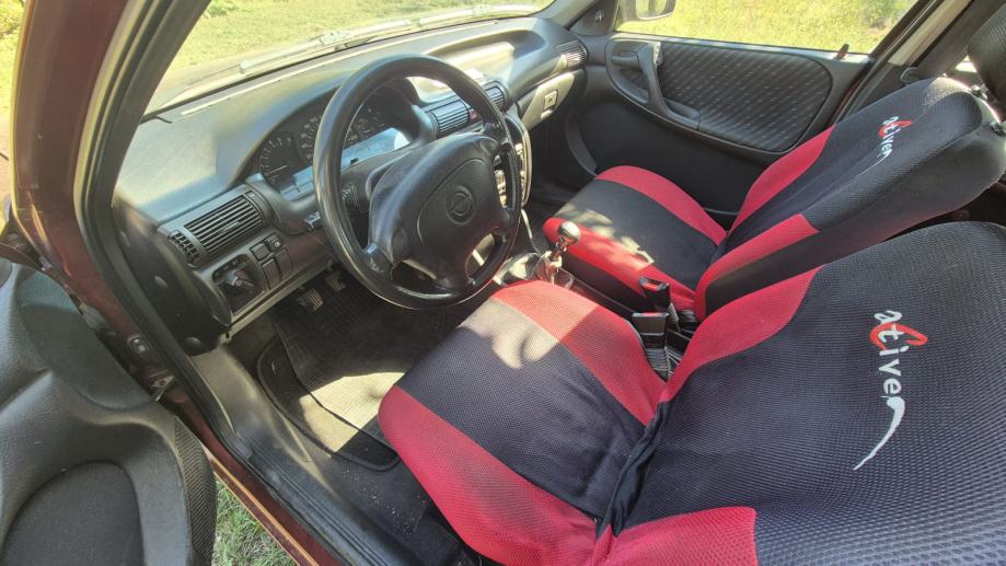 Opel Astra Classic 1.7 D, fotografija 6