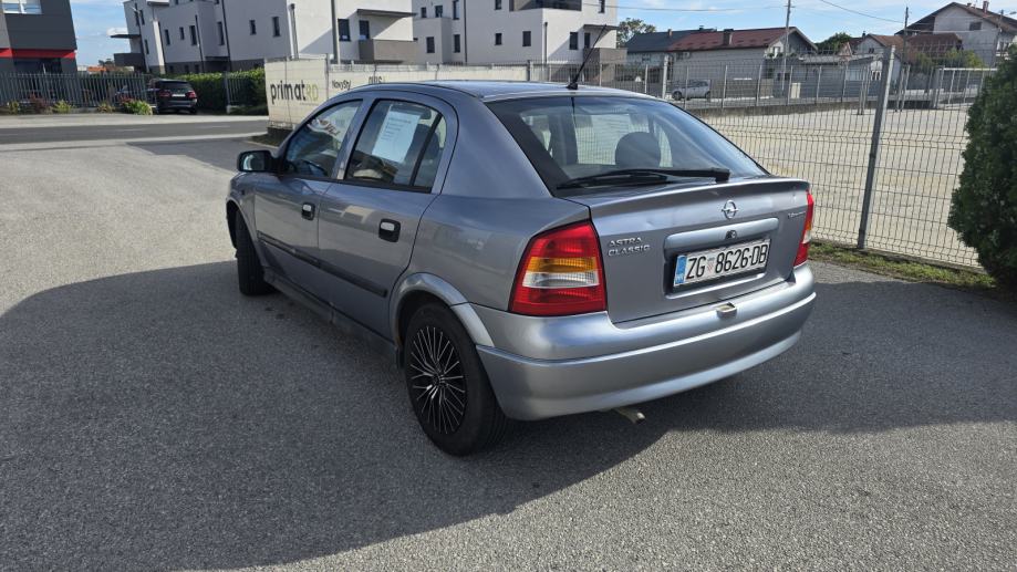 Opel Astra Classic Hatchback, fotografija 2