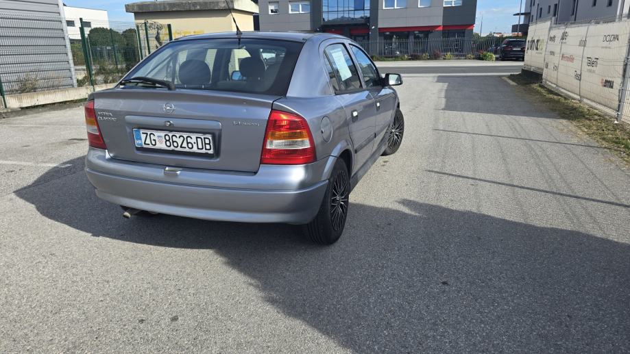Opel Astra Classic Hatchback, fotografija 6