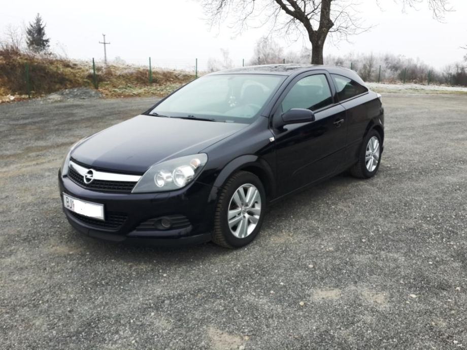 Opel astra gtc 2008