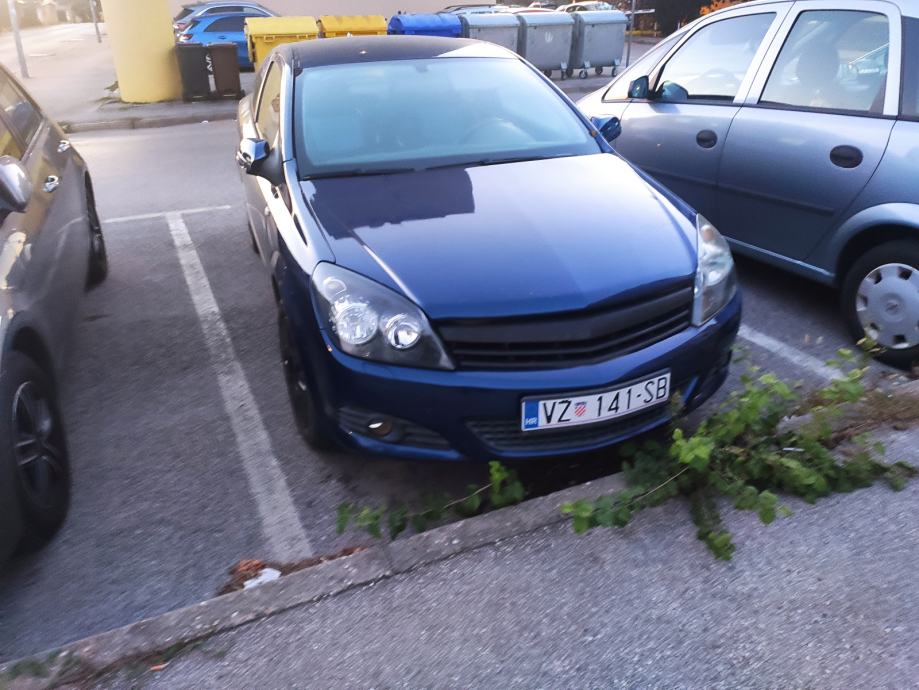 Opel Astra za djelove, fotografija 2
