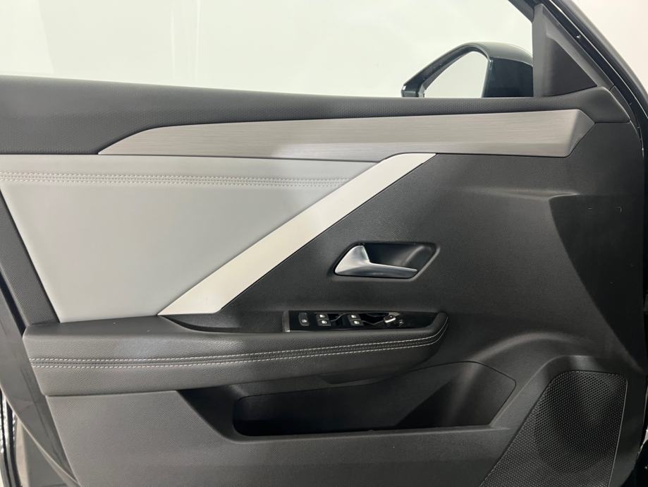 Opel Astra ELEGANCE F12 XHT MT6 - 3 godine jamstva, fotografija 14