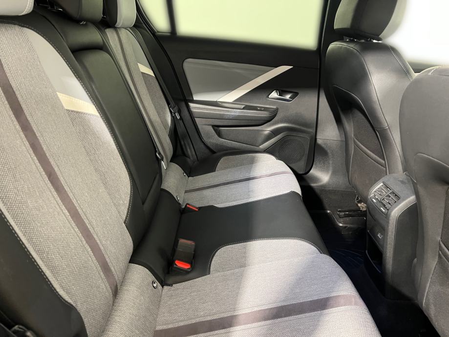 Opel Astra ELEGANCE F12 XHT MT6 - 3 godine jamstva, fotografija 20