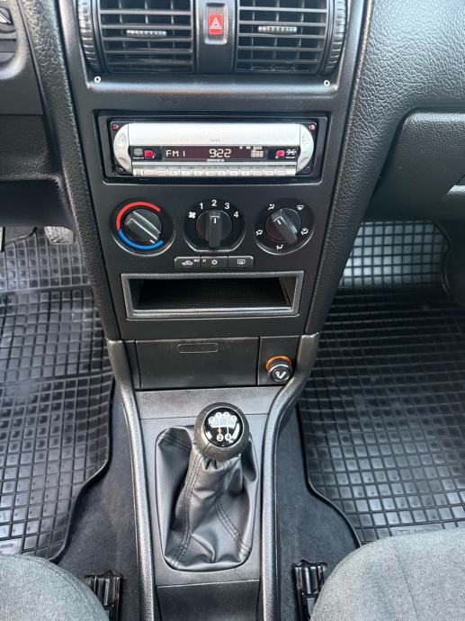OPEL ASTRA G 1.4 TWINPORT 2005 GOD, PRVI VLASNIK, SAMO 111.000 KM, fotografija 15