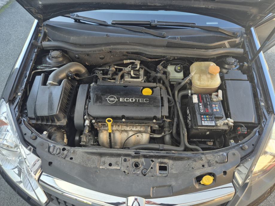 Opel Astra GTC 1.6 16v 2009g REG:03/27 SERVISNA 1-VLASKIK SUPER STANJE, fotografija 16