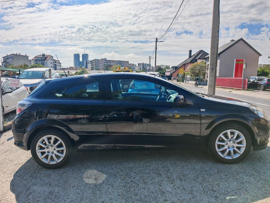 Opel Astra GTC 1,6 16V Kraj 08g, odlična, fotografija 3