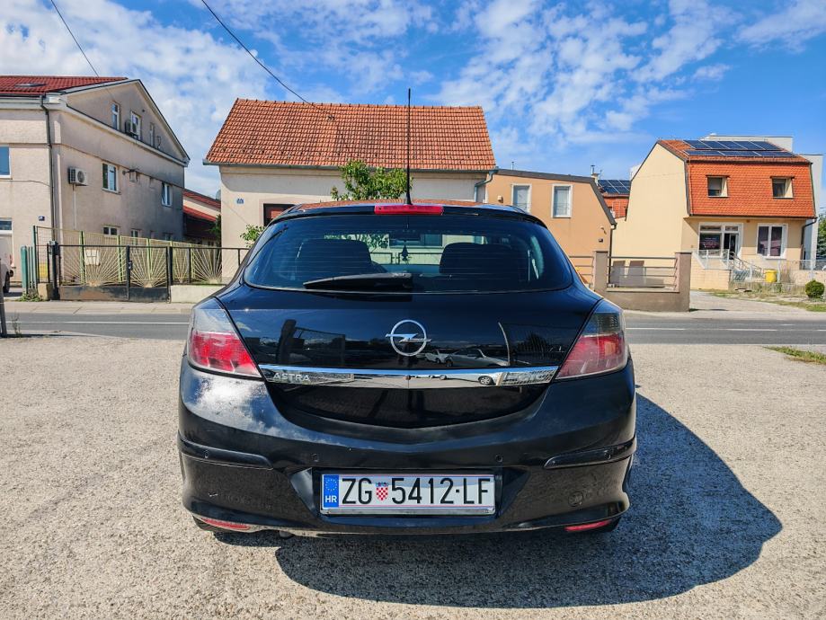 Opel Astra GTC 1,6 16V Kraj 08g, odlična, fotografija 7