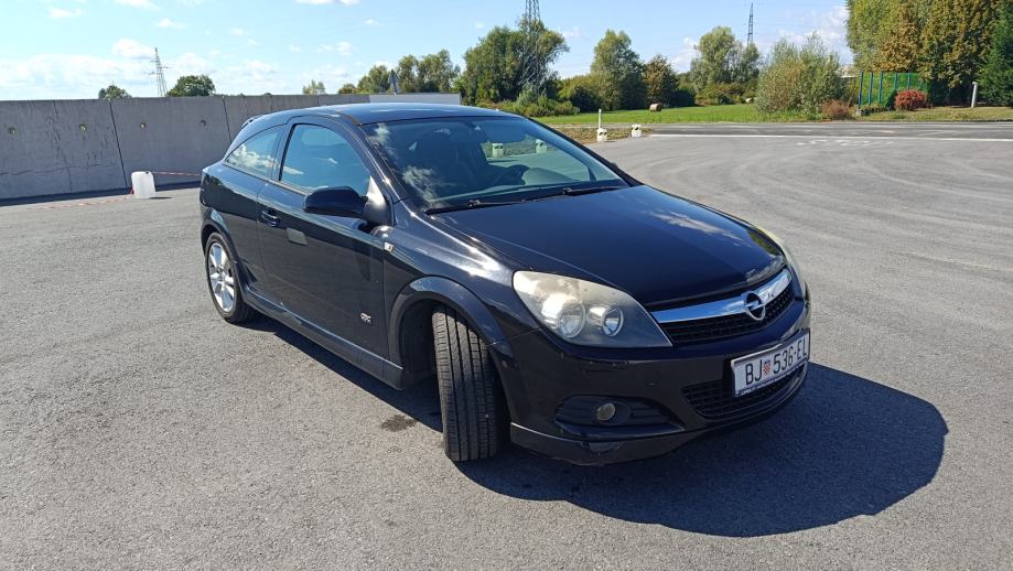Opel Astra GTC 1,6 85kw 2009g. 1 vlasnik 118000km, fotografija 3