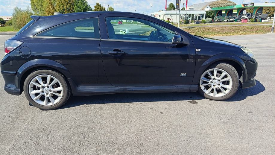 Opel Astra GTC 1,6 85kw 2009g. 1 vlasnik 118000km, fotografija 2