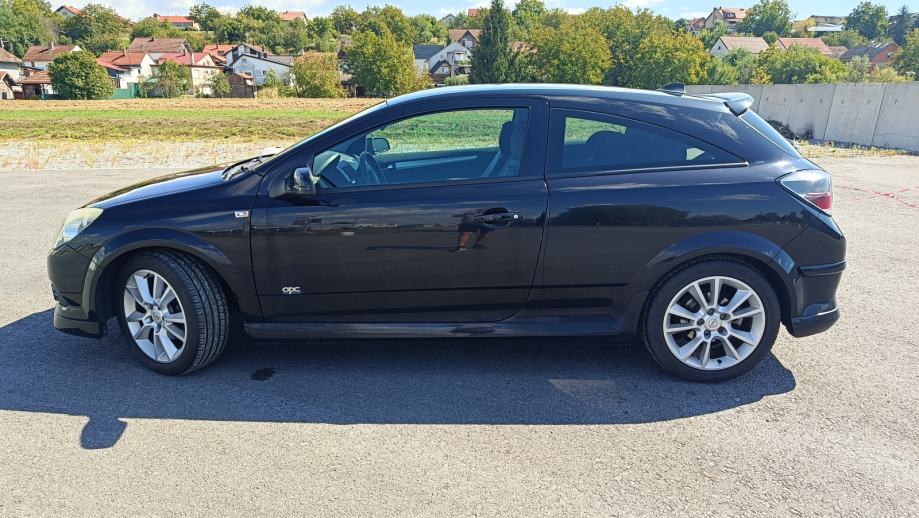 Opel Astra GTC 1,6 85kw 2009g. 1 vlasnik 118000km, fotografija 5