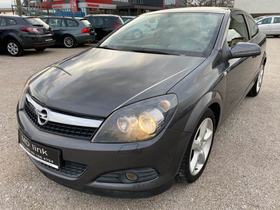 Opel astra gtc 2008
