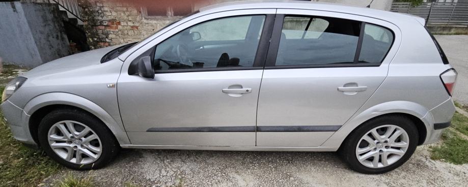 Opel Astra H 2004 1,8 16V, fotografija 4