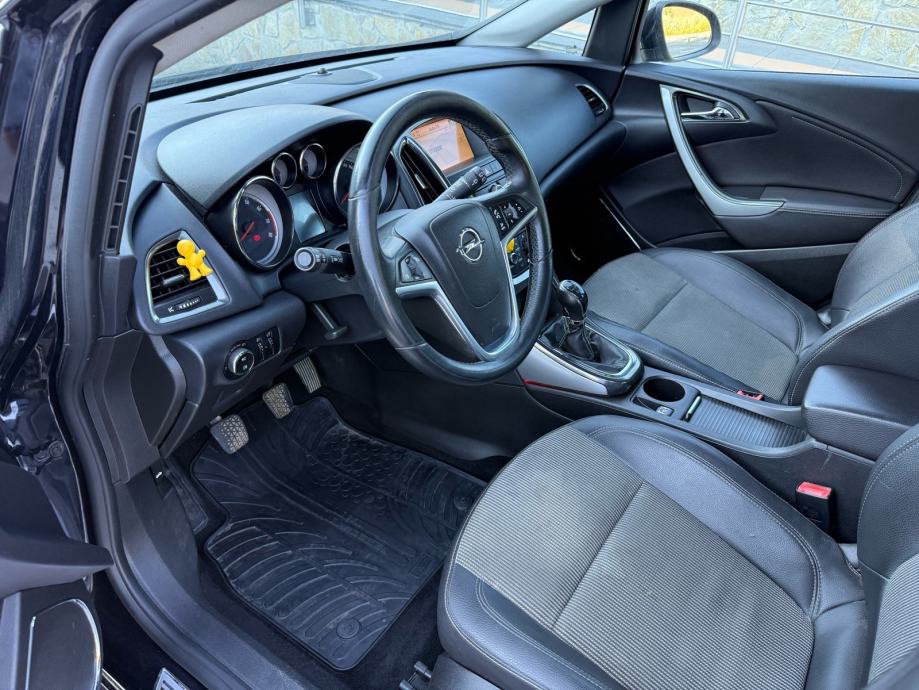 Opel Astra J 1.4, fotografija 7