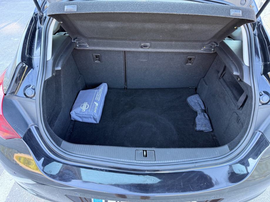 Opel Astra J 1.4, fotografija 11