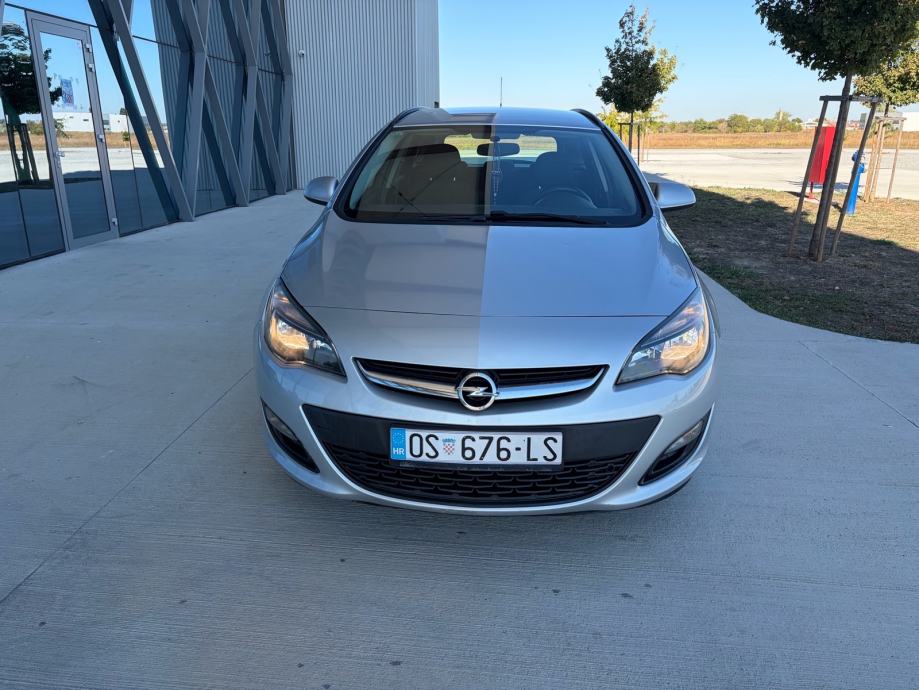 Opel Astra J Karavan 1.6 CDTI •137,000 KM•ISPIS KM•KLIMA•EURO 6•, fotografija 3