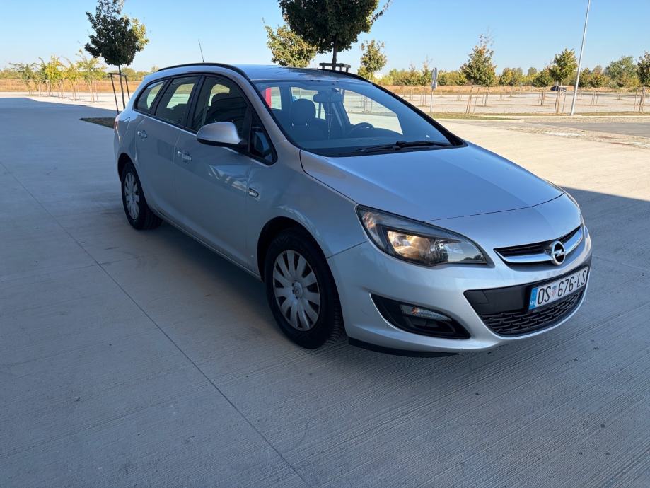 Opel Astra J Karavan 1.6 CDTI •137,000 KM•ISPIS KM•KLIMA•EURO 6•, fotografija 9