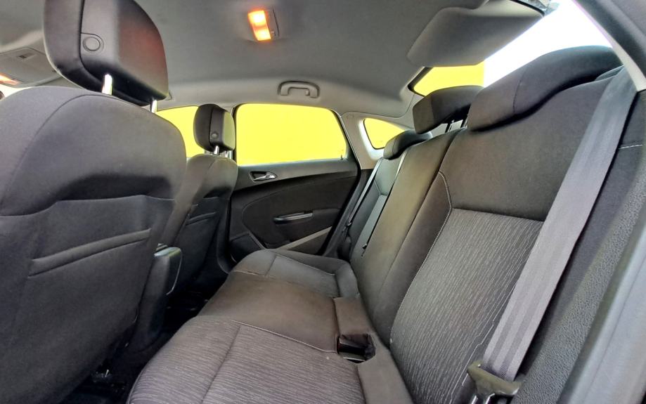 Opel Astra J Sedan 1.6 CDTI ecoFLEX, fotografija 15