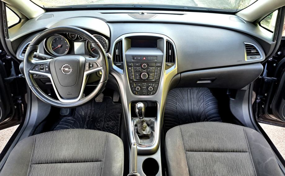 Opel Astra J Sedan 1.6 CDTI ecoFLEX, fotografija 12