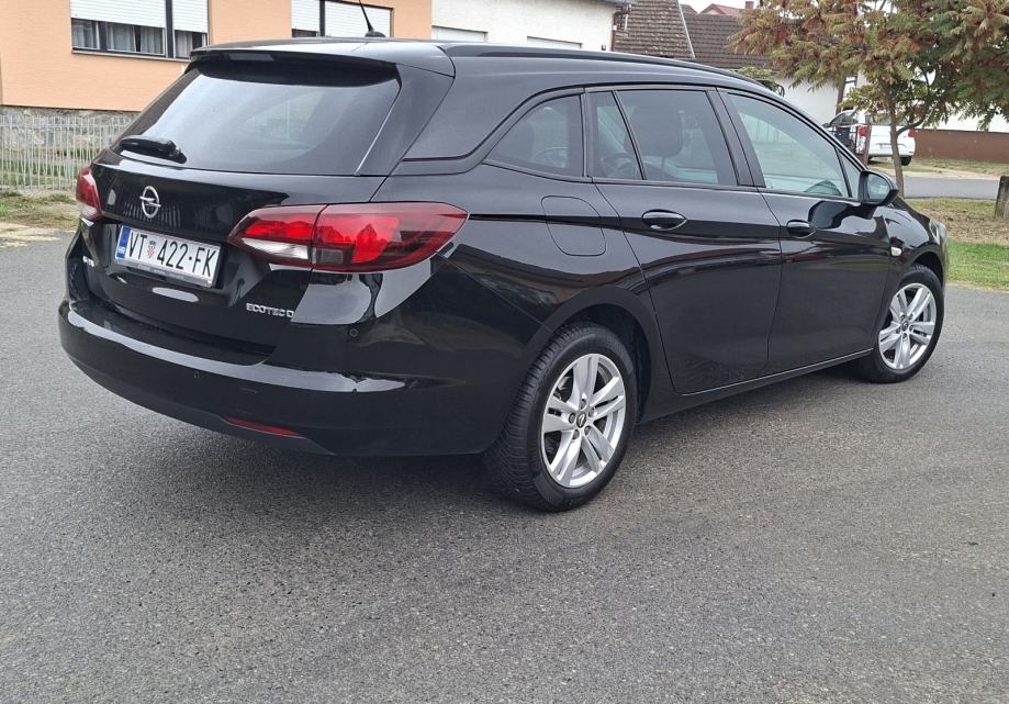 ✅Opel Astra K 1.6 Cdti//NOVI LANAC+ SET KVAČILA//HR AUTO//TOP STANJE, fotografija 5