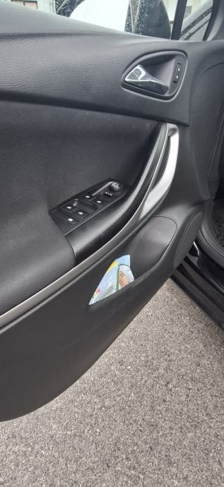 ✅Opel Astra K 1.6 Cdti//NOVI LANAC+ SET KVAČILA//HR AUTO//TOP STANJE, fotografija 13