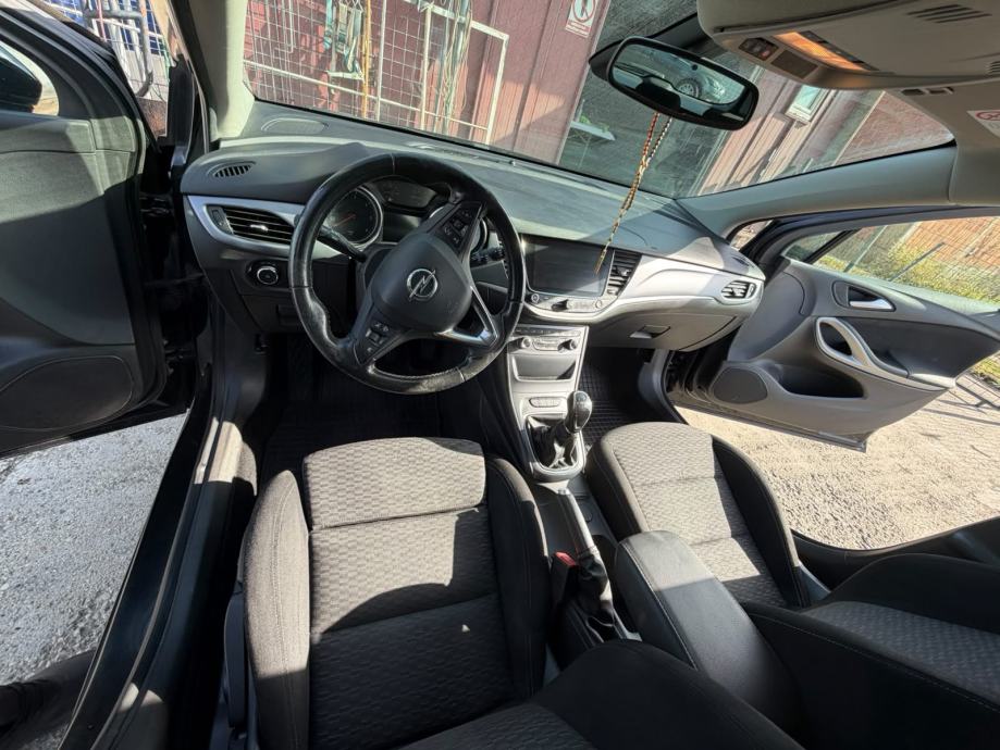 Opel Astra K Karavan, fotografija 7