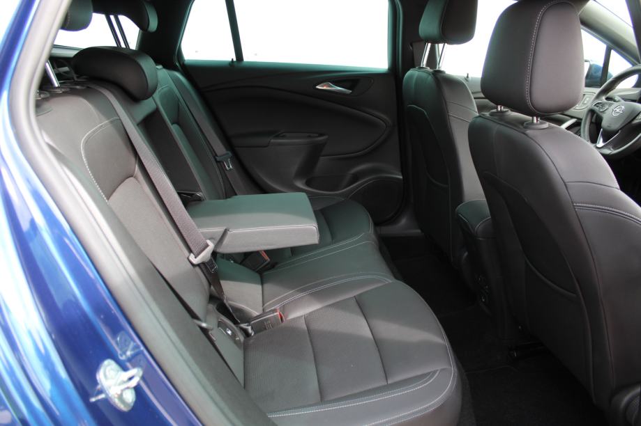 Opel Astra K Sports Tourer Ultimate Start/Stop, fotografija 13