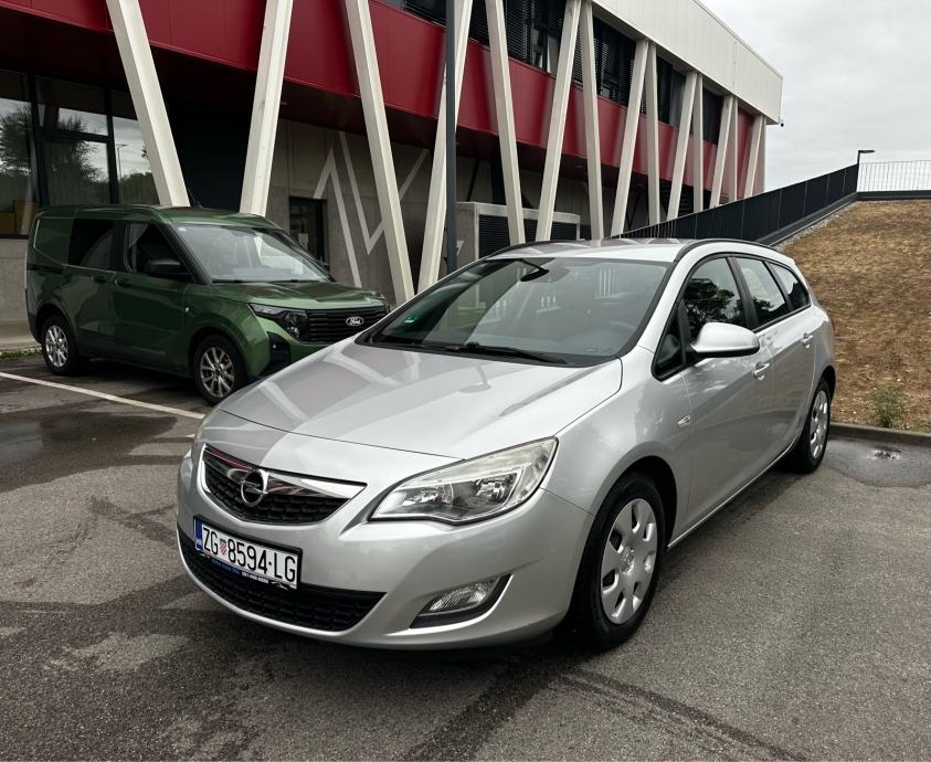 Opel Astra Karavan