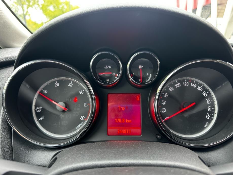 Opel Astra Karavan 1.3 CDTI Registriran godinu dana 09/2027 Klima, fotografija 14