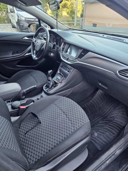 Opel Astra Karavan 1.4 Turbo 2017god., fotografija 8