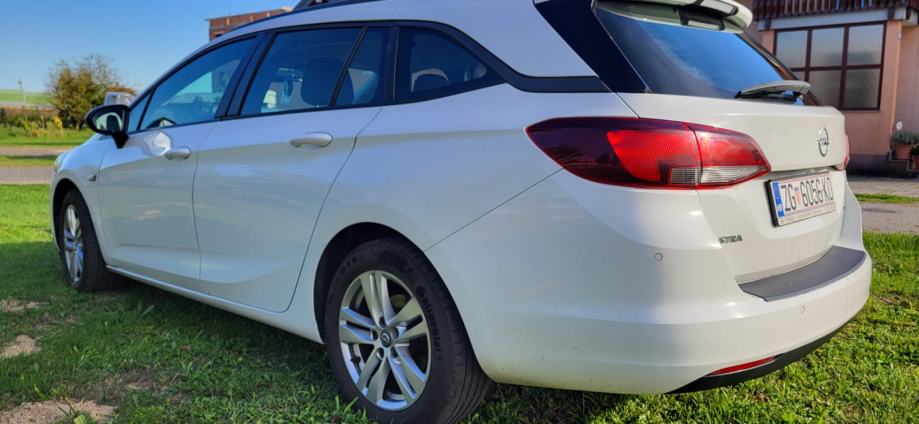 Opel Astra 1,5 dizel,god.2021, fotografija 11