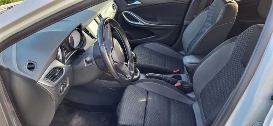 Opel Astra 1,5 dizel,god.2021, fotografija 3