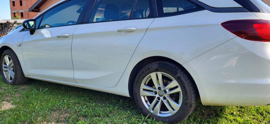 Opel Astra 1,5 dizel,god.2021, fotografija 10