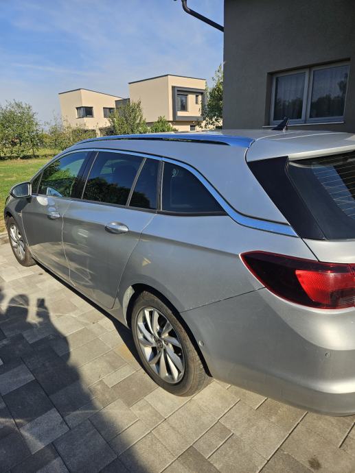 Opel Astra Karavan 1,5 D, fotografija 4